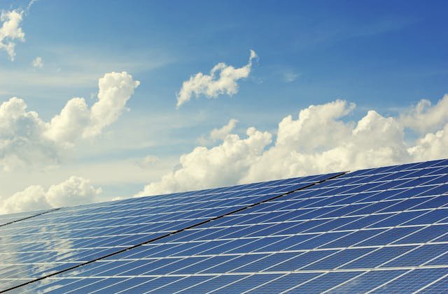 The Benefits of Using Renewable Energy at Home